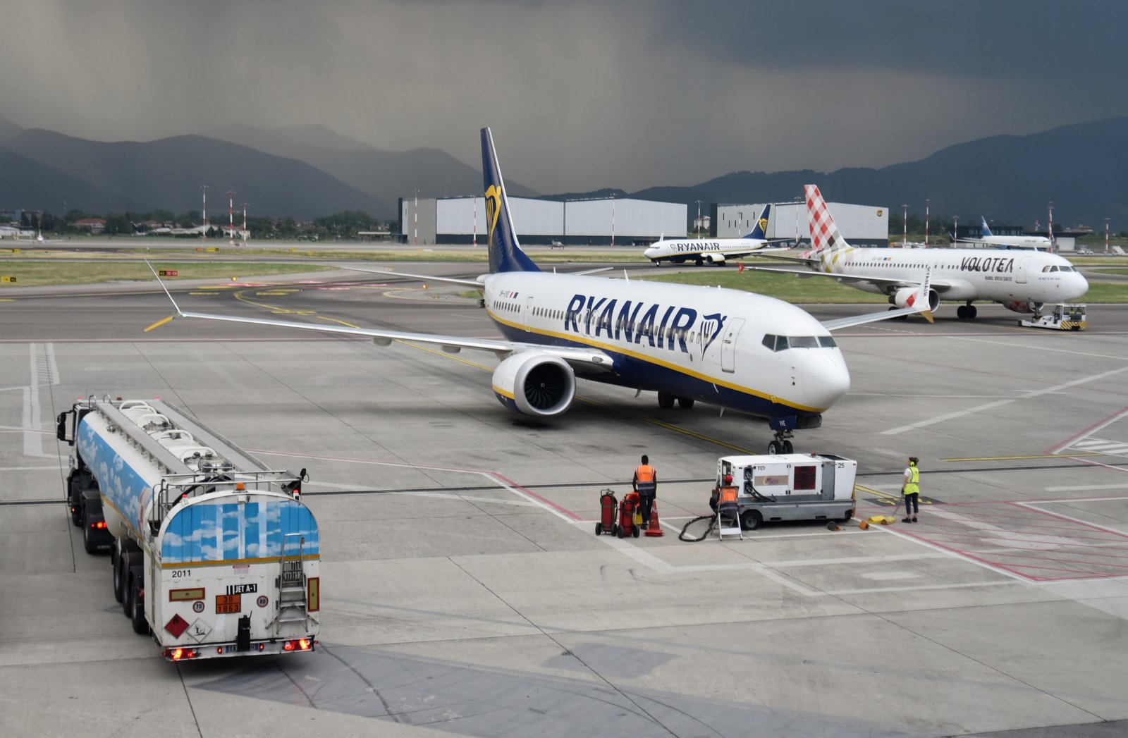 Malta Air Boeing 737-8 MAX 9H-VVE, in Ryanair livery, at Milan Bergamo Airport (BGY/LIME), Italy
